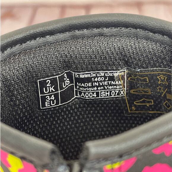 Dr.Martens 1460 Pink Leopard Hydro Leather Lace Up Boots Girls Youth Size 3 - Picture 11 of 11